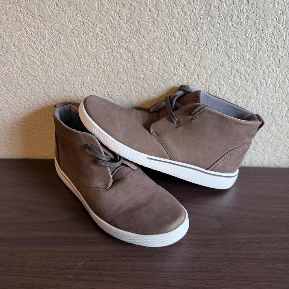 Clarks Collection‎ Womens Taupe Leather Chukka Boots Size 7 M 261121384045